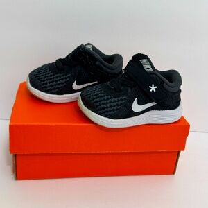 Nike Revolution 4 TDV Baby Shoes Black White Anthracite Sz 2C